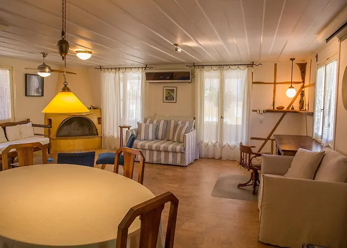 Town Traditional House / Cozy Yard Διαμέρισμα *